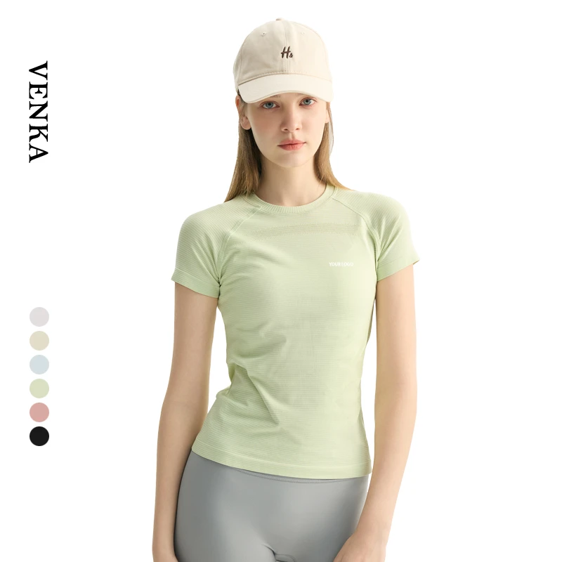 Seamless Plus Size Women's Recyclable Lightweight Quick Dry Breathable Solid Short Sleeve Yoga T-shirt for Fitness