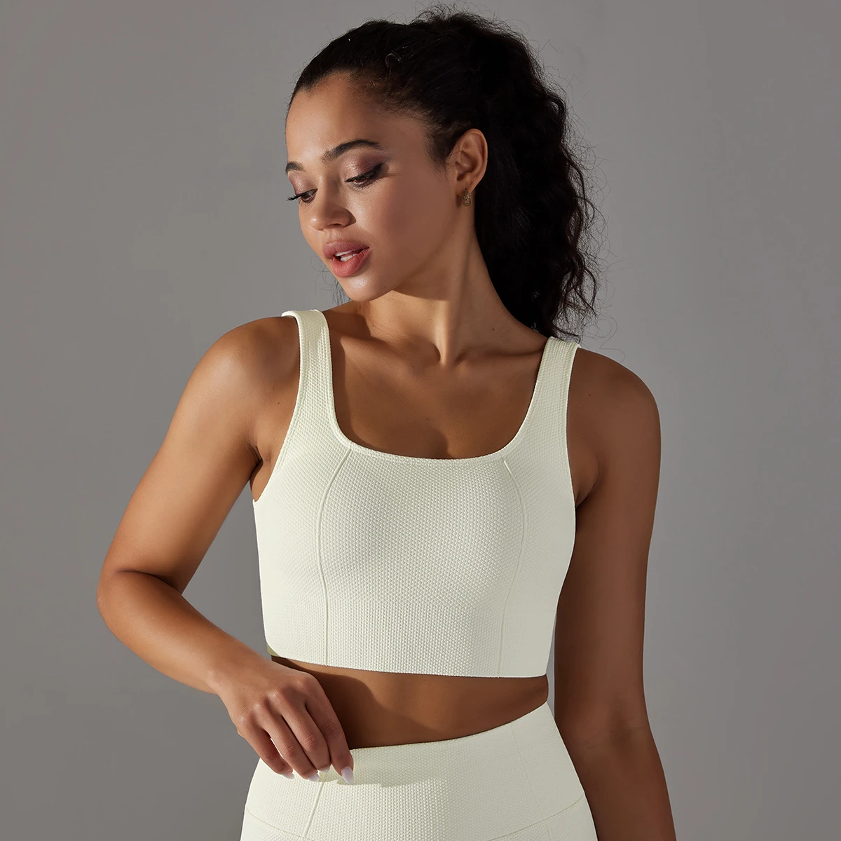 Odour-Adsorbing Mesh Lining for Running Tees: Odor-Free Case Study