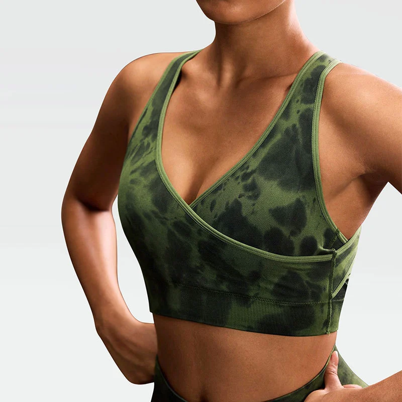 Wholesale Seamless Women's Yoga Bra Color Blocking Beautiful Back High Support Sleeveless Top with Chest Pad for Gym Wear