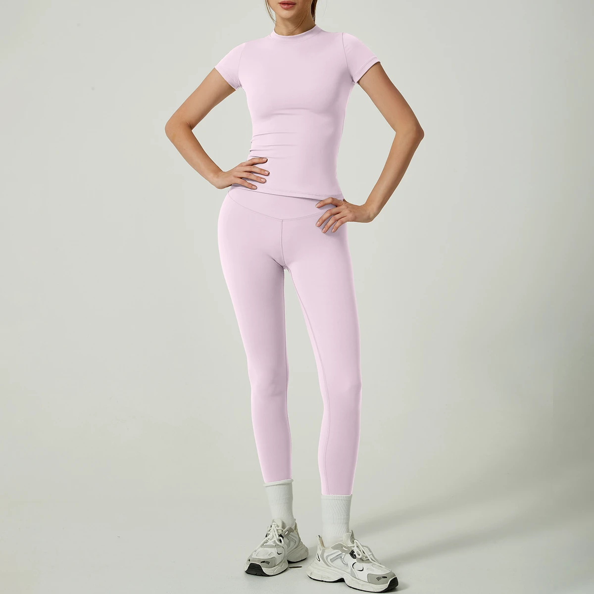 Wholesale Custom Logo Outdoor Fitness Yoga Set 2-piece Running Nylon Spandex High Stretch Fabric Breathable Casual Suit