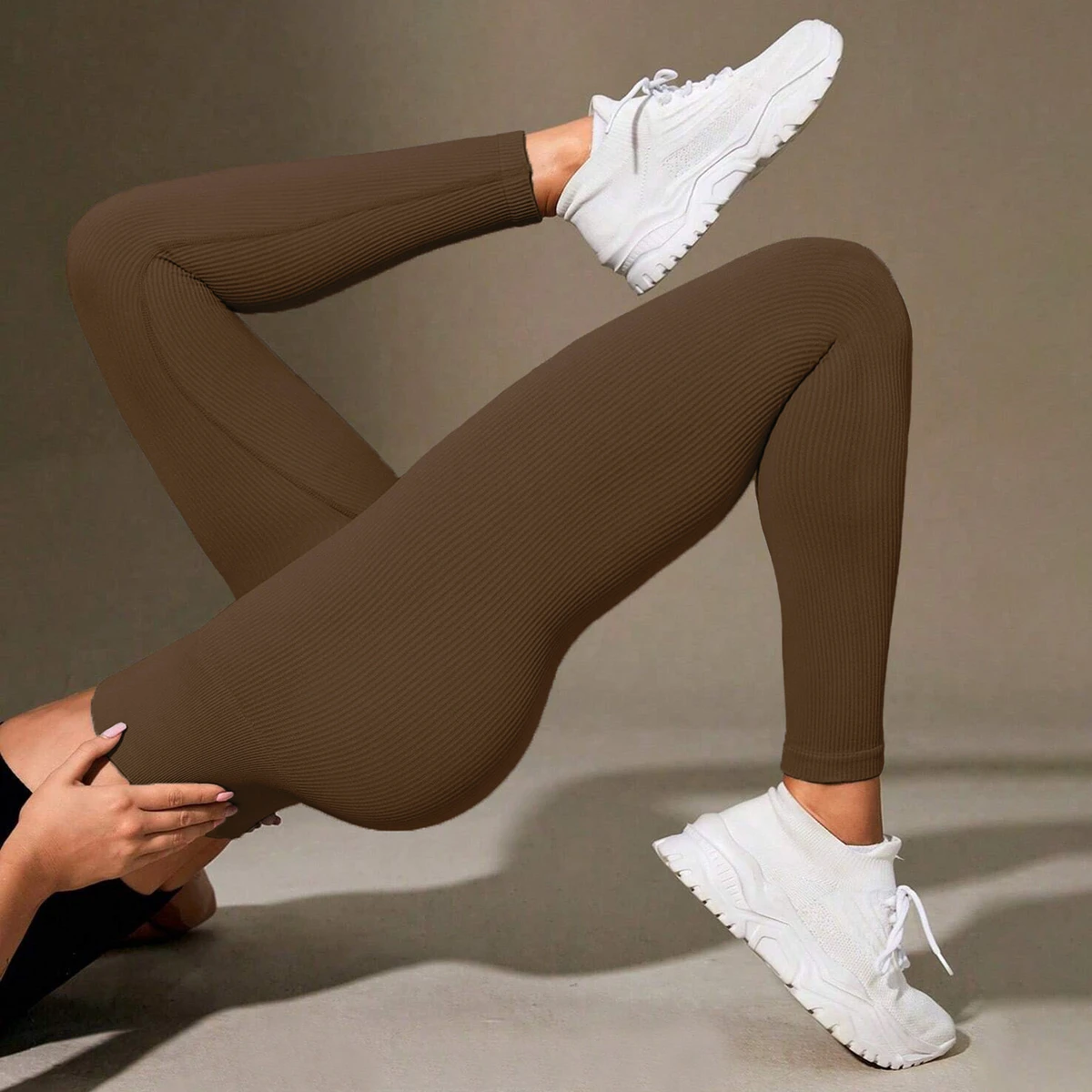 Women's Summer Cooling Yoga Pants Seamless Nylon Blend Lightweight Quick Dry High Elastic Leggings