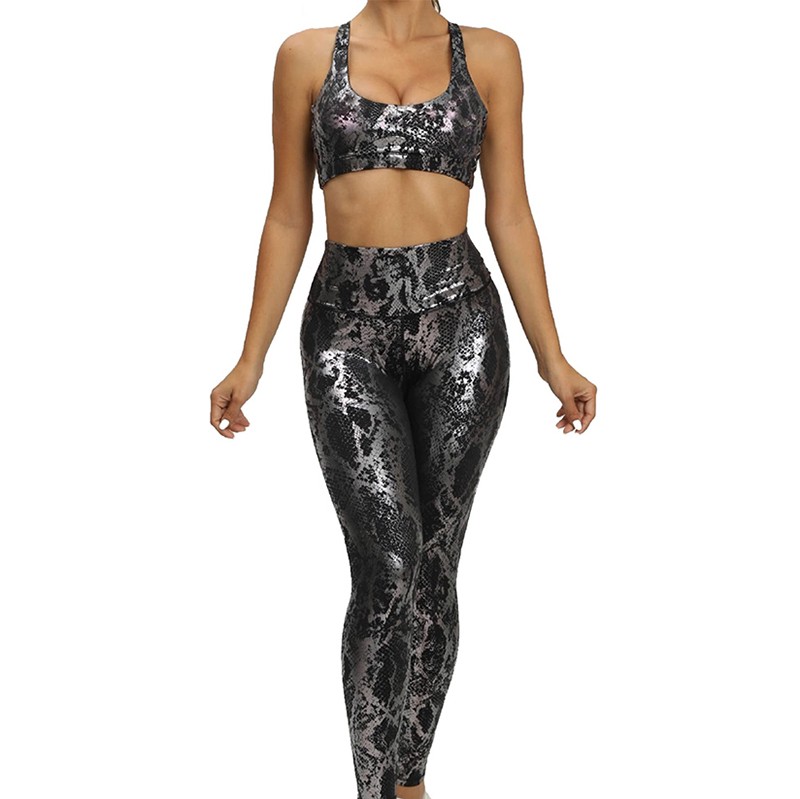 Wholesale Women's High Performance 2pcs Yoga Set Fashionable Seamless Breathable Eco-Friendly Workout Bra Leggings Solid Knee