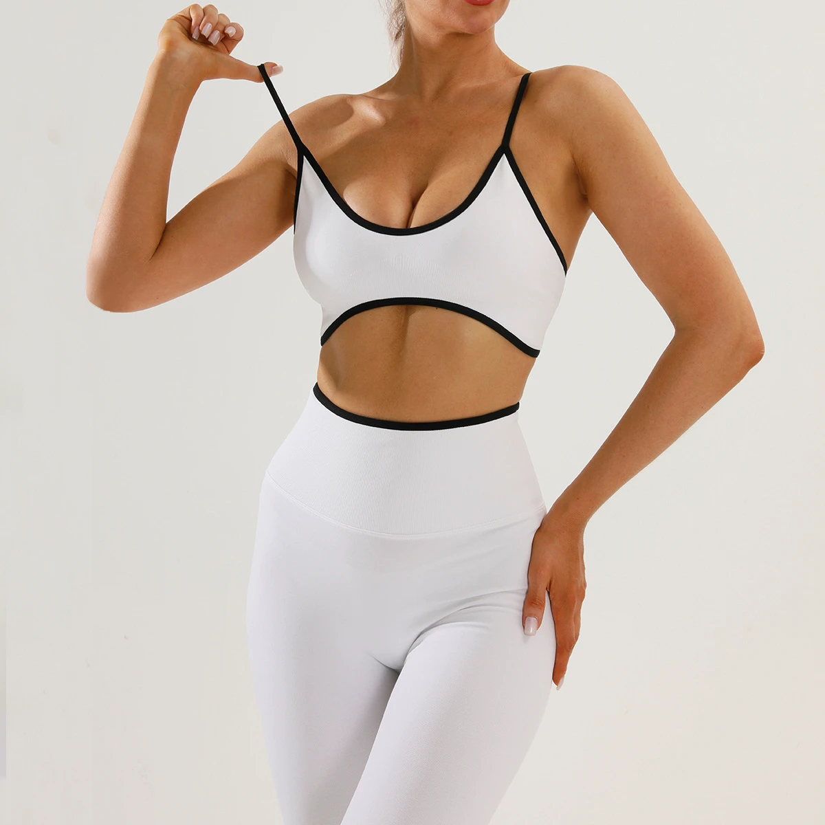 Yoga Set High Quality Blocking Sports Open Back Tight Yoga Set New Simple Buttock Lifting Elastic Sports Fitness Yoga Clothes