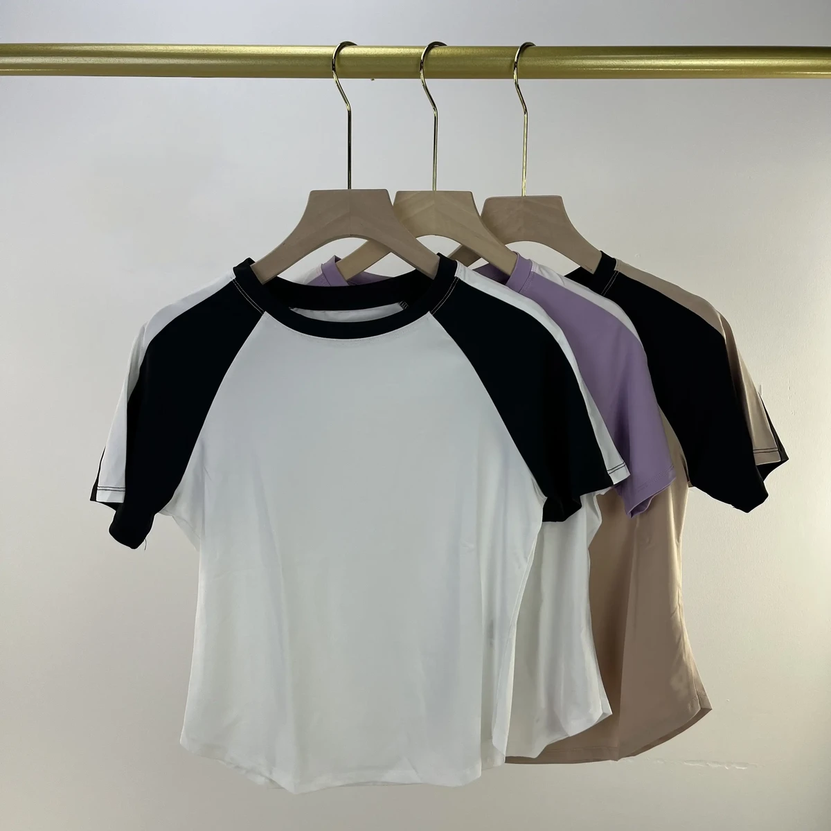 DTL-YT3064 New Contrast Color Stitching Sweat-absorbent Quick-drying Elastic Sports Yoga Wear Round Neck Short Sleeves for Women