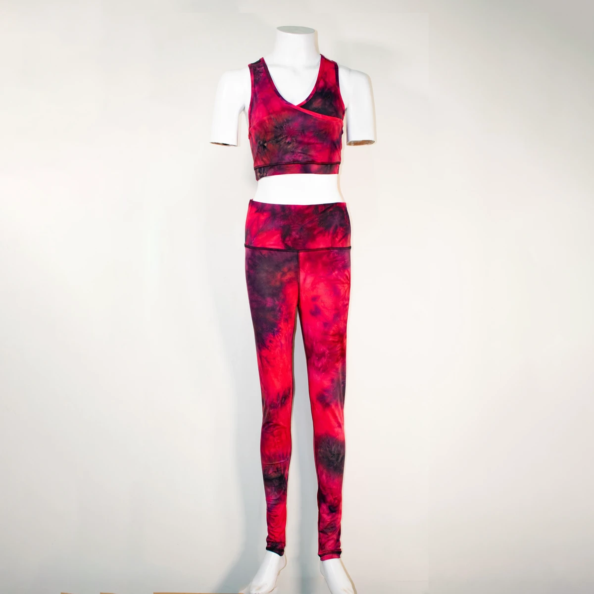 Manufacturer High Quality Fitness Wear Adult Size Women Yoga Set High Stretch Quick Dry Breathable Women Yoga Set