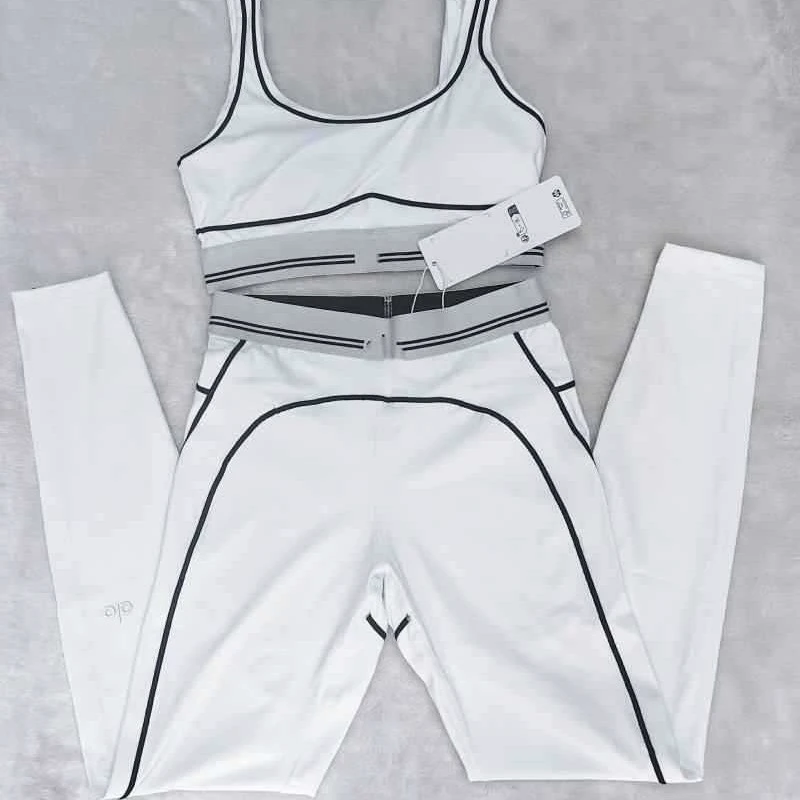 Women's Yoga Suit 2025 Adjustable Anti-Pilates Vibration Sports Bra Two-piece Set Breathable Lightweight Solid Spandex/Nylon