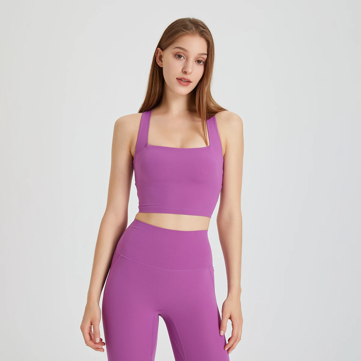 Women's Seamless Anti-Shock Sports Bra with Beautiful Crisscross Back for Running and Yoga Fitness Front Logo Position
