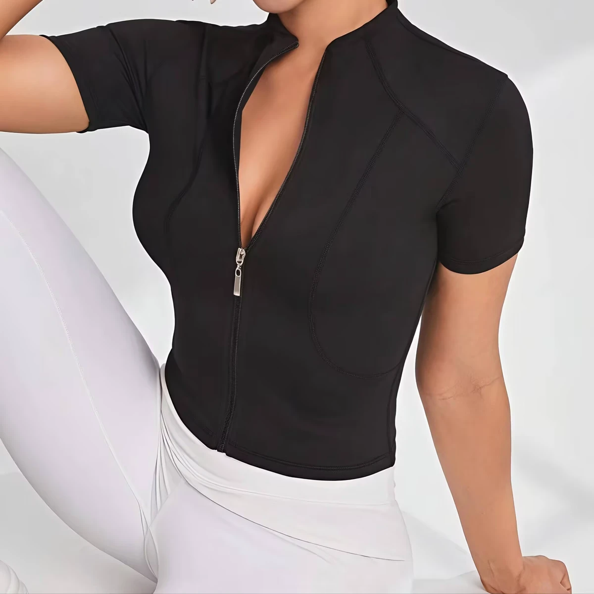 Custom Short-sleeve Zip-up Sports Top Breathable Outdoor Solid Color Sportswear Women Top for Sports Clothing Yoga Tops