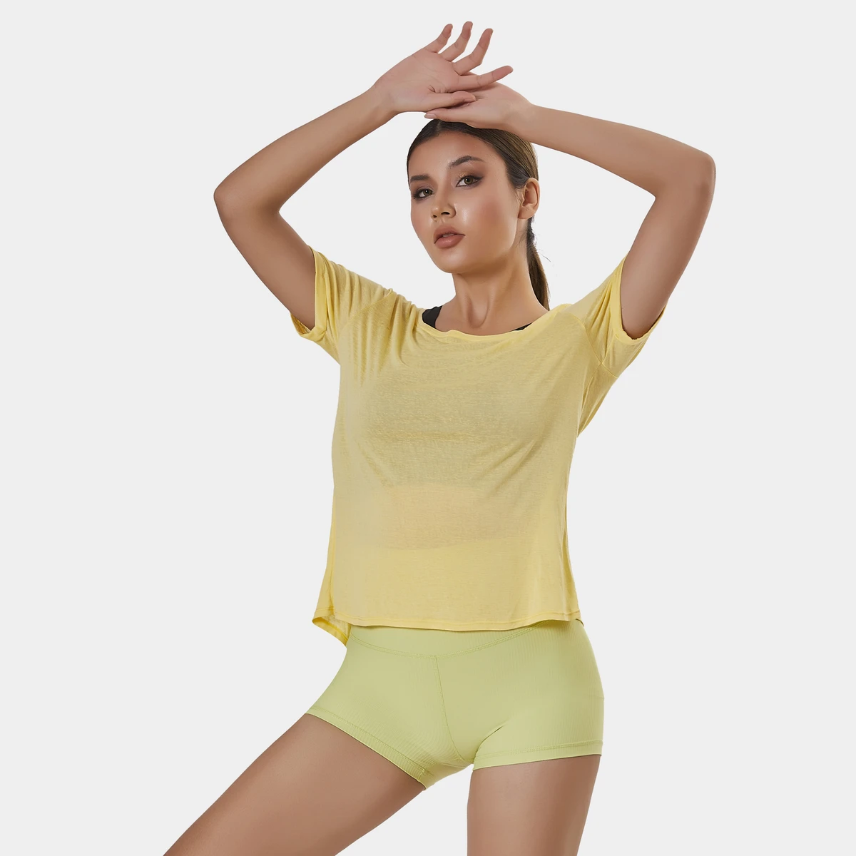 Women's Breathable Lightweight Plus Size Yoga Tops with Spandex Short Sleeves Four-Way Stretch & Front Logo