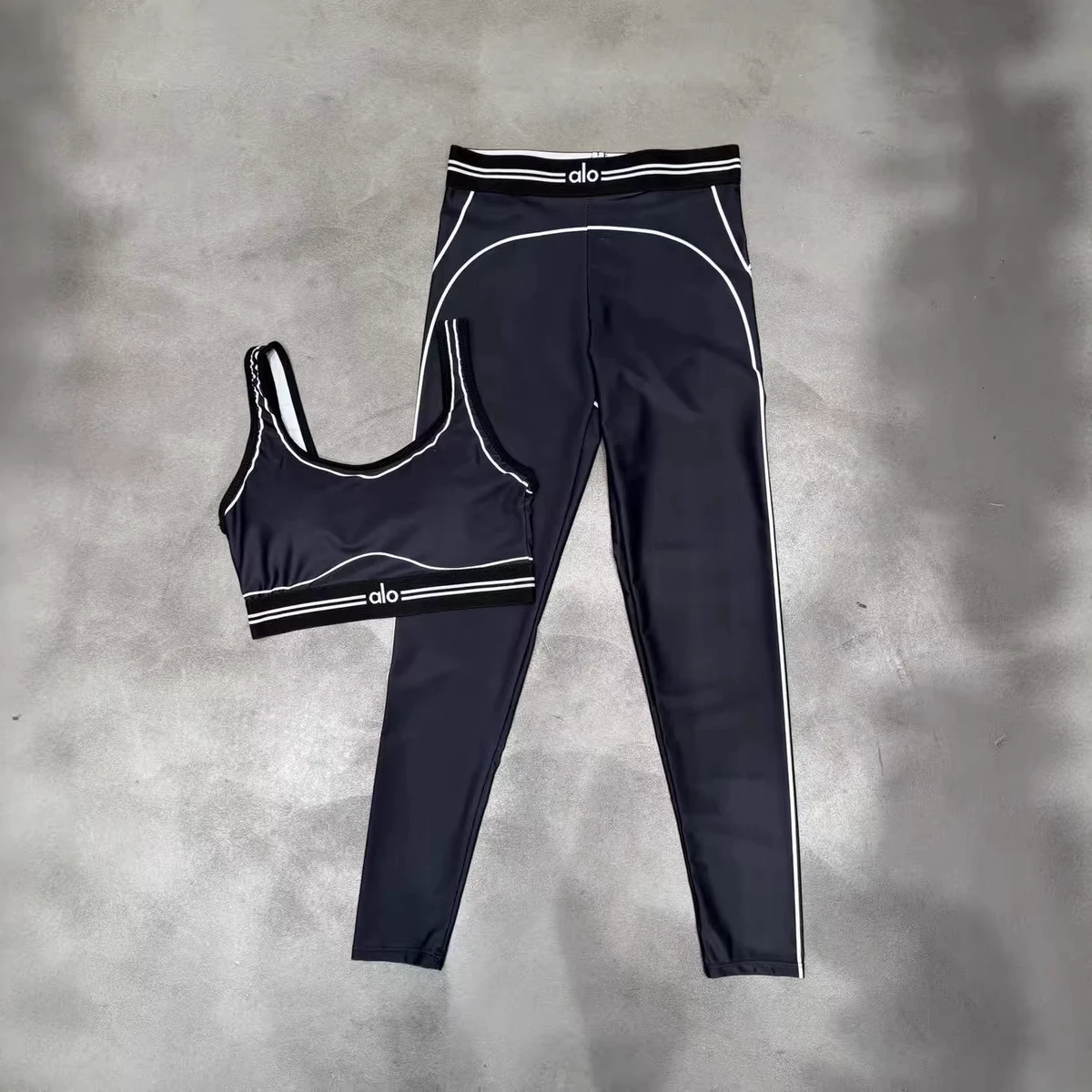 Al25 Summer Yoga Suit High Waist Seamless Training Suit Padded Skin Friendly Fabric Elastic Striped Breathable 2-Piece Set