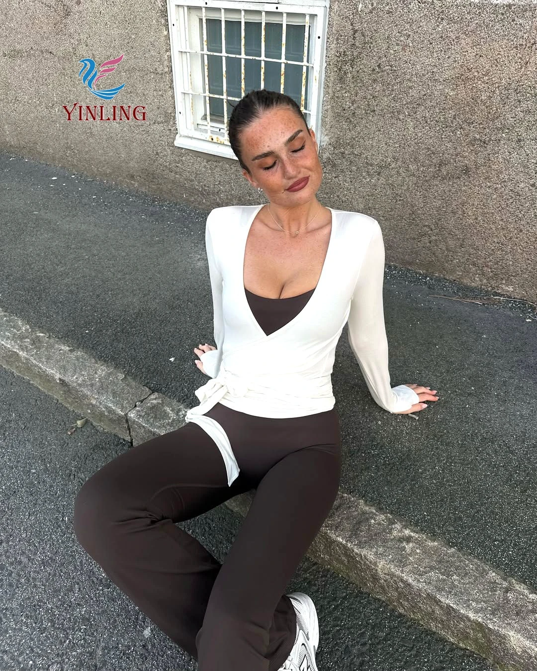 Custom logo Luxury Fashionable With Side Tie Rope Ballet Wrap Top Deep V-neck Yoga Fitness Gym Wear
