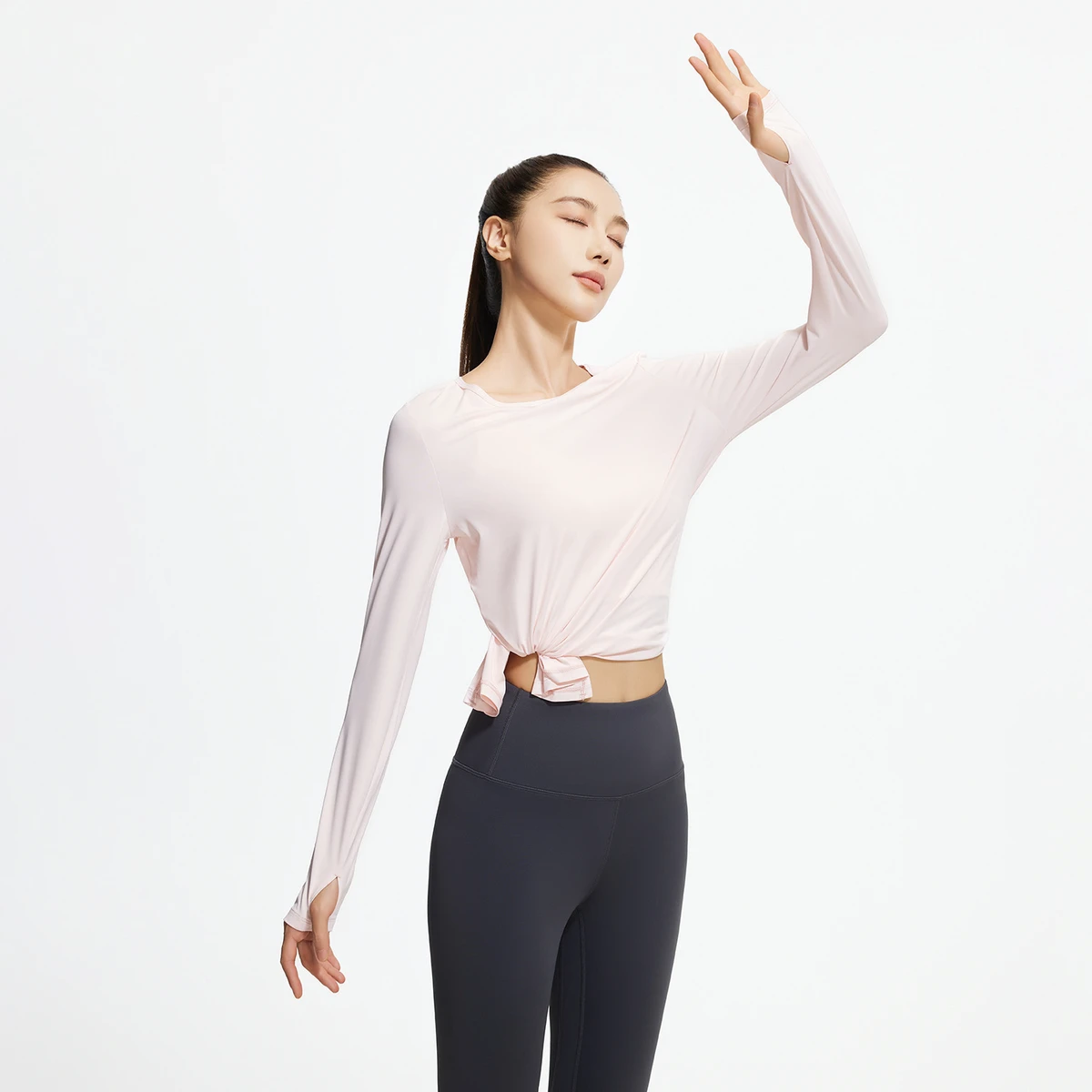 New Arrival Women's Solid Color Polyester/Spandex Long-Sleeve Yoga Top Pull-On Closure Cool Breathable Loose-Fitting Split-Panel