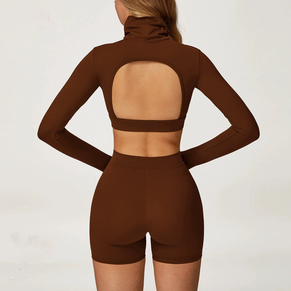 YanRuo Backless Long-sleeved Top, High-waisted Hip-lifting Shorts, Outdoor Fitness Yoga Set