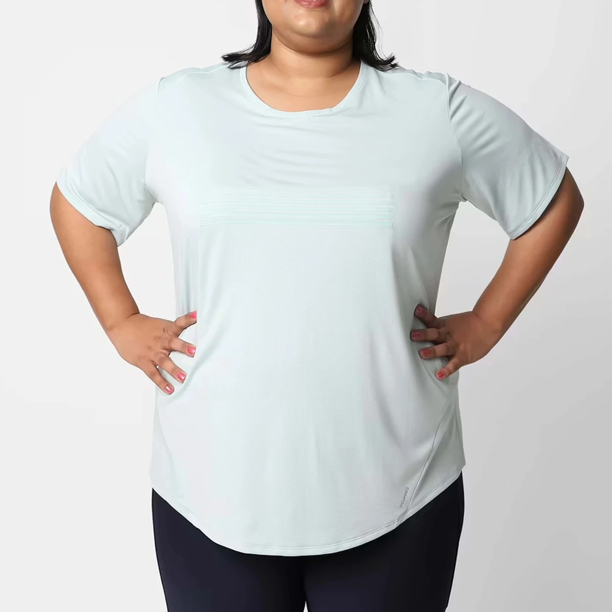 High Quality Fashionable Women's Summer T-Shirts Short Sleeves Breathable Plain Dyed Polyester/Cotton Fabric Customizable