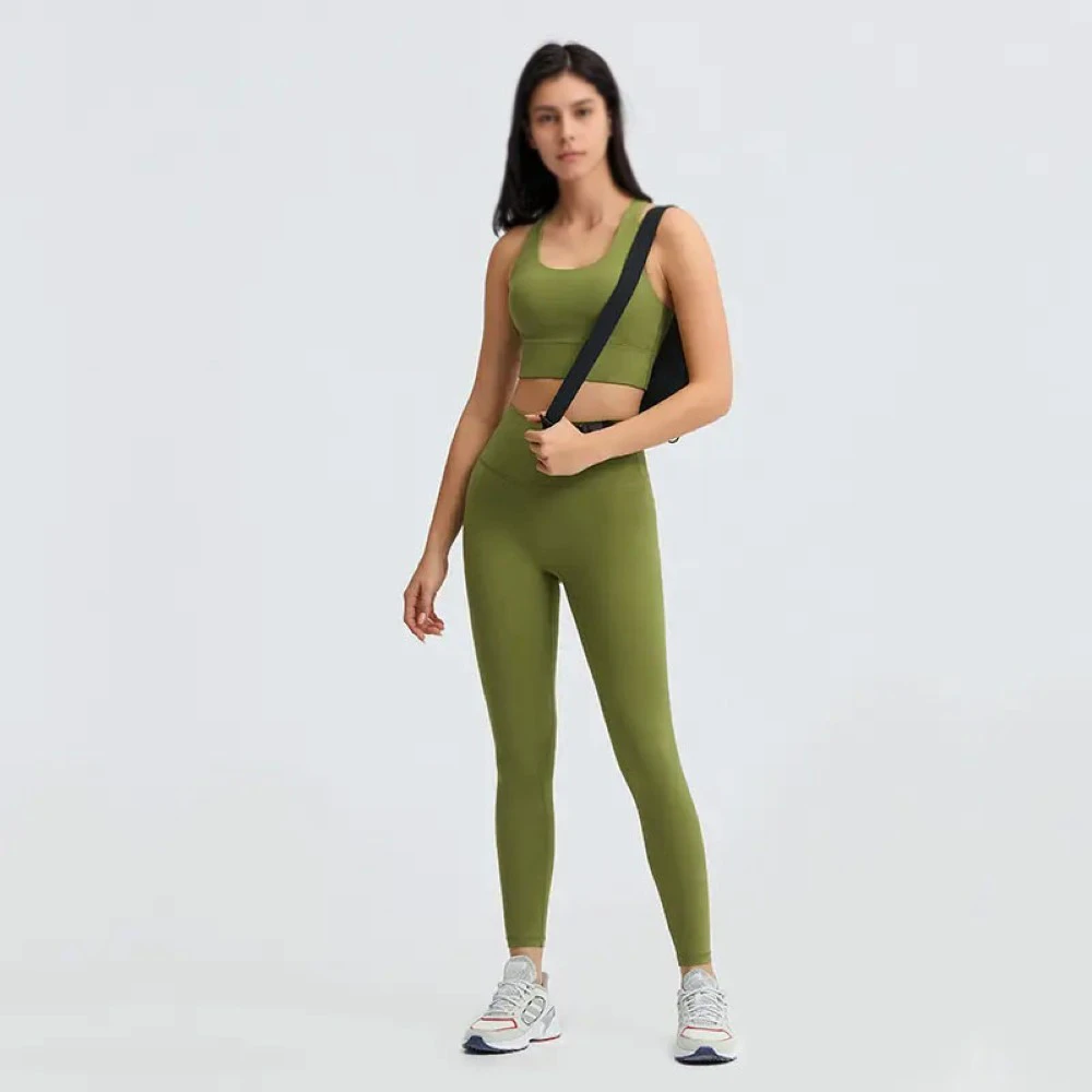 Custom Logo Women's Plus Size Lightweight Sport Bra Yoga Workout Crop Top Gym Wear Breathable Seamless