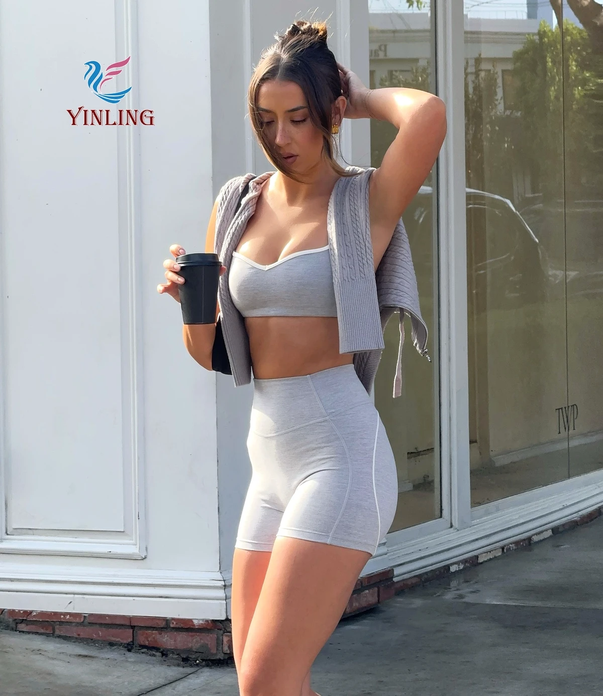 2-Piece Workout Sets Solid Pattern Twist Front Halter Sports Bras Logo Waist Booty Shorts Gym Yoga Fitness Wholesale