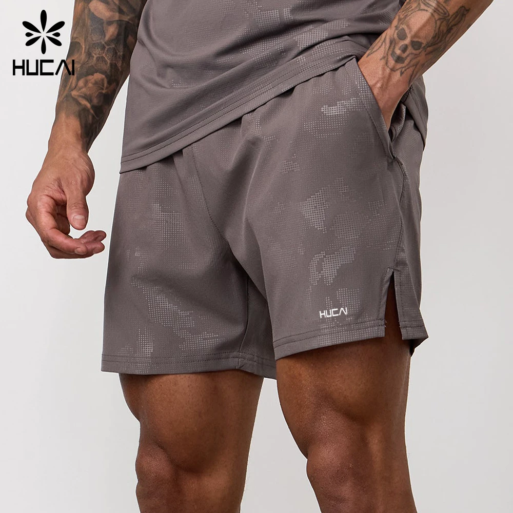 HUCAI Custom logo Lightweight Breathable Reflective Print Split Hem 5 Inch Quick Dry Sports Gym Workout Running Shorts Men