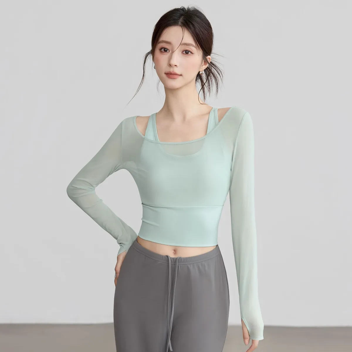Women's Mesh Long Sleeve Yoga Top with Built-in Bra Slim Fit Workout Shirt