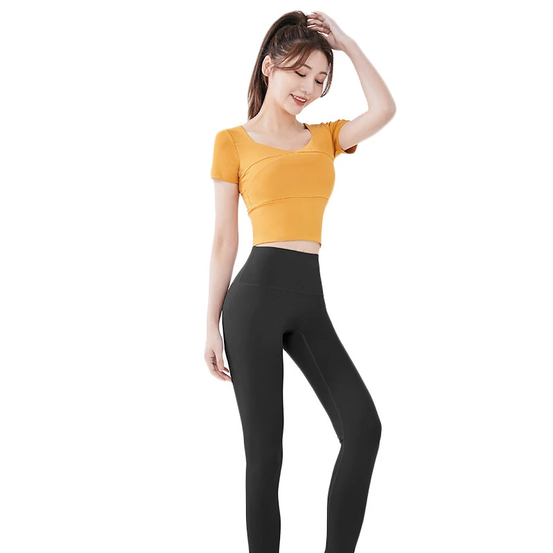 Women's Custom Quick Dry Breathable Fitness Clothing Tight Fit Sports Top for Yoga Running Sports Solid Pattern Chest Yoga Sets