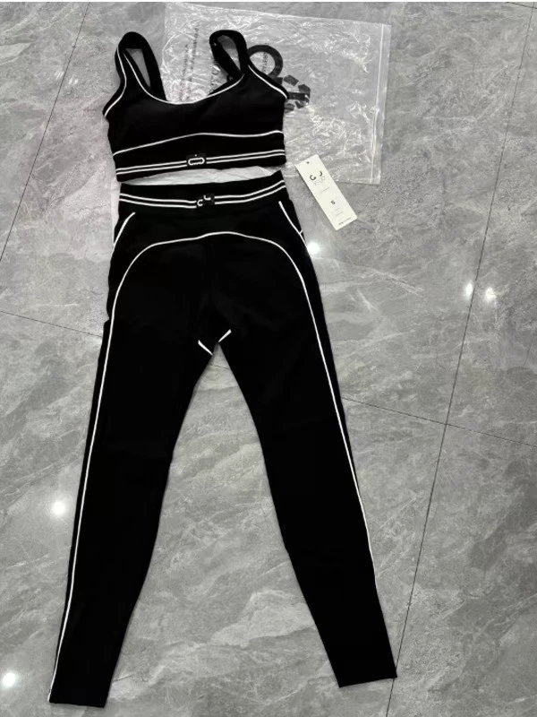 Summer New Style Fashionable Women's Tight Yoga Fitness Outfit Set - Casual Quick-drying Sports Yoga Pants and tank Top Set