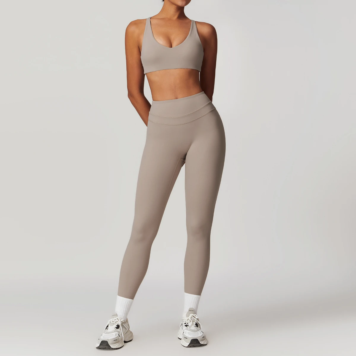 Brushed Tight-fitting Yoga Sports Bra Beautiful Back Yoga Top Suitable Leggings Gym Set Outerwear for Women