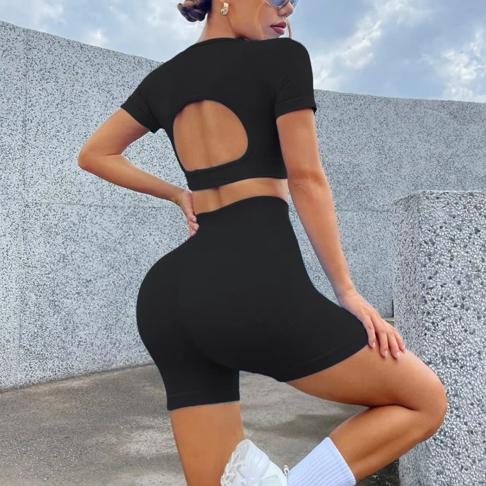 Quick-drying Breathable Seamless Yoga Set Fitness Suit Sports Yoga Short Sleeves and Peach Hip Yoga Pants Shorts