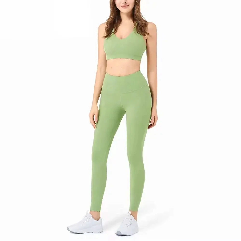 2026 Solid Front Logo Women's Yoga Sets High Quality Lightweight 2-Piece Sportswear Workout Quick Dry Breathable Gym Wear