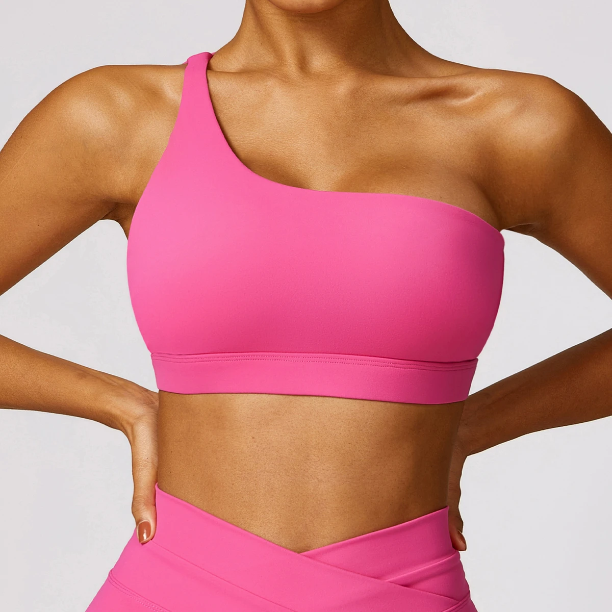 Custom Wholesale Women's U-NECK High Support Breathable Sports Bra for Yoga & Gym Fitness