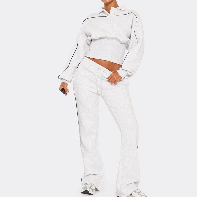 Custom Wholesale Sports Clothing Women's Stylish 2-Piece Crop Top Wild Leg Jogger Pants Fleece Tracksuit For Gym Wear