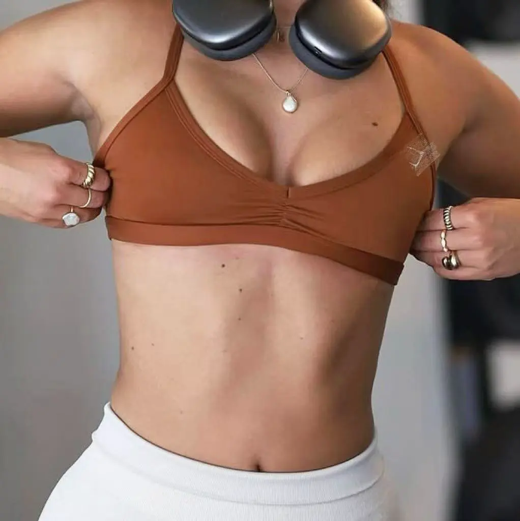 New Arrival High Quality Sports Bra Sexy U-Neck Gym Workout Bra With Beautiful Cross Back Strap Breathable Yoga Bra