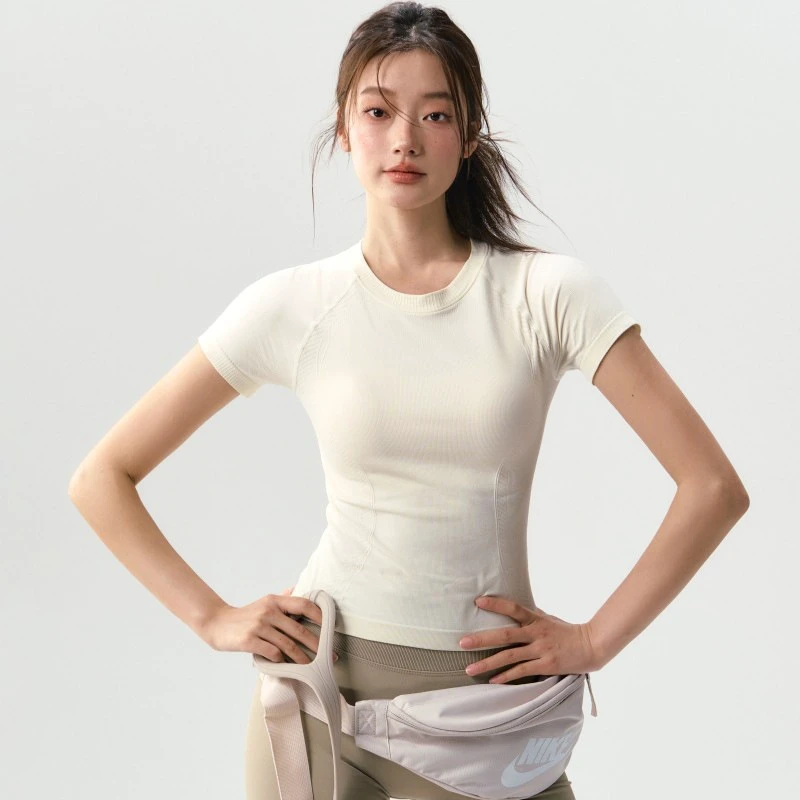 Women's Spandex/Nylon Quick-Dry Slim-Fit Short-Sleeve Sports Yoga Shirt for Running Badminton Pilates Fitness Training