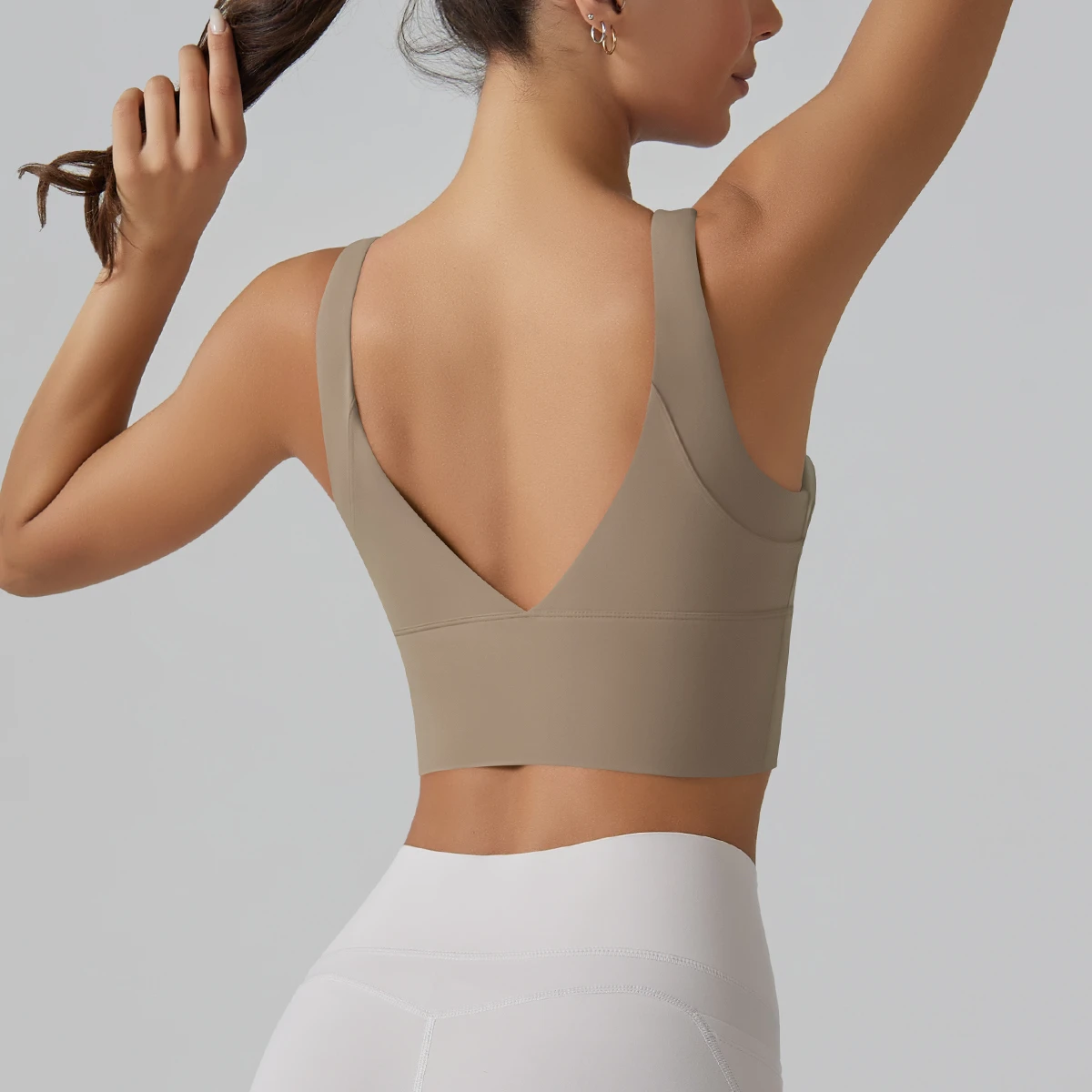 Open Back Seamless Breathable Lightweight Reversible Simple Eco-Friendly Yoga Bra Women Fitness Gym Workout Light Support