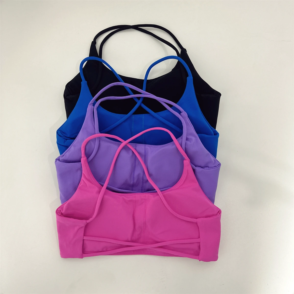Custom Logo Cross Back Hollow Design Gym Yoga Top Shockproof With Chest Pad Quickly Dry Women Fitness Sports Bra