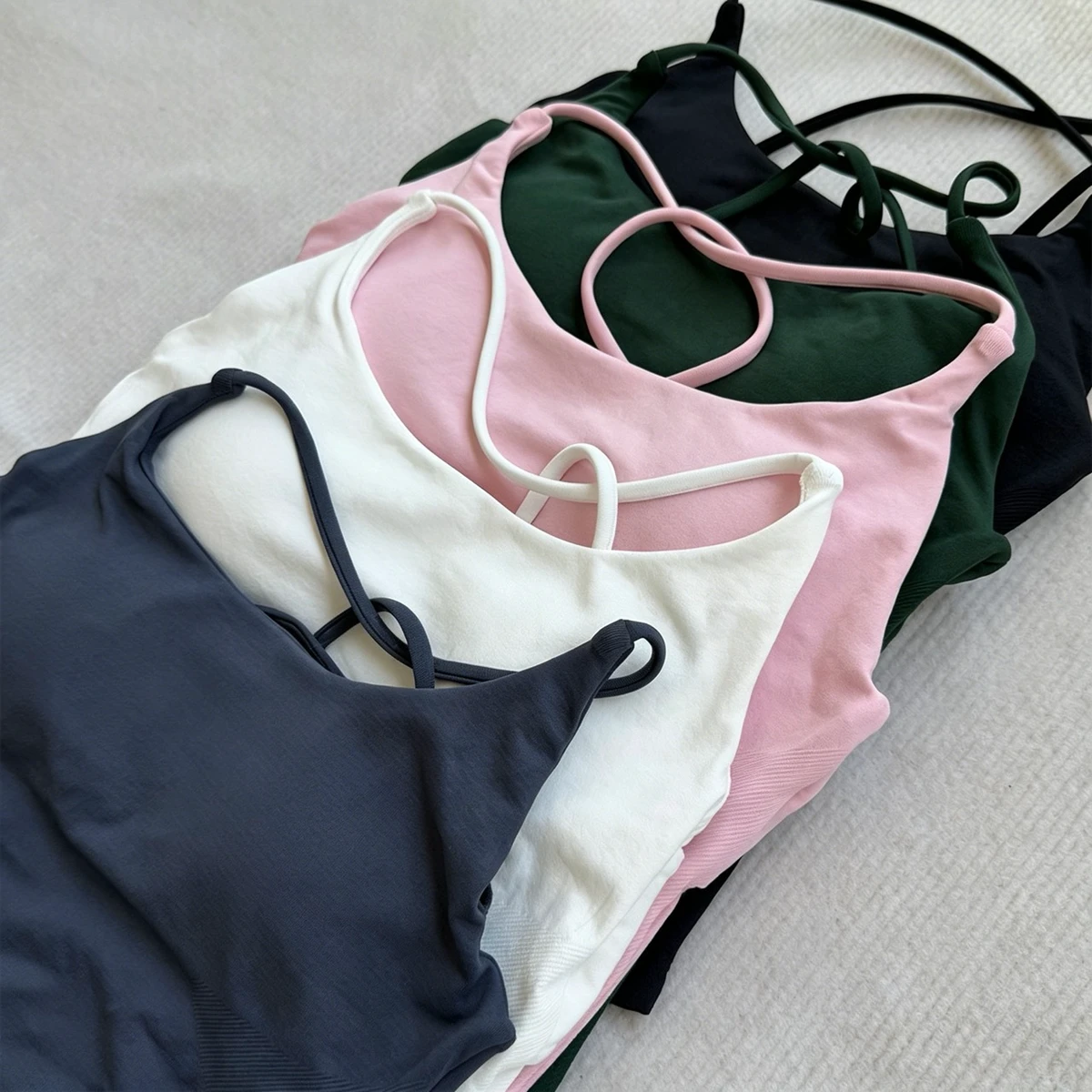 New Arrival Women's Thin Strap Twist Design Yoga Tank Top, Breathable Solid Sleeveless Top for Running Fitness Outdoor Sports