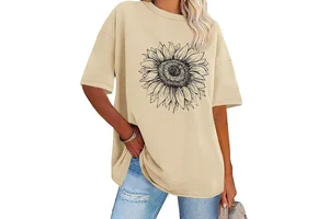 Comfortable Loose Plus Size Summer Women's T-Shirt with Lightweight Breathable Fabric and Stretchy Material