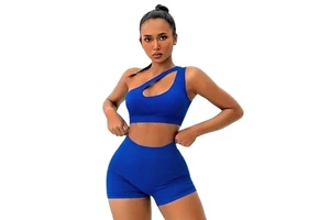 Stylish Yoga Crop Top and Shorts Set Womens Activewear Outfit for Gym Training Fitness Routine and Casual Comfort