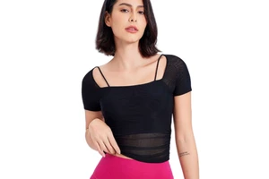 Aoyema Best Selling Ladies Active Fitness Wear Fixed Padded Short Sleeve Mesh Shirt Gym Sports T Shirt Bra Mesh Yoga Tops