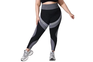 Plus Size Breathable High-Waisted Color-Block Yoga Pants Women Slim-Fit Butt-Lifting Seamless Full-Length Striped Nylon Spandex