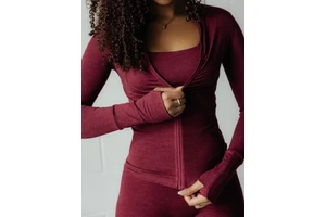 Nylon 66 High Tenacity Spandex Moisture-Wicking Seamless Circular Knit 220 GSM for Team Uniforms