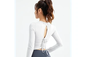 Hot Sale Beautiful Back Yoga Clothes Women's Pleated Slim Breathable Sports Long Sleeve Top Built-in Bra Front Outdoor Fitness