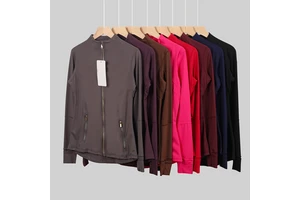 Seamless Yoga Jacket Long Sleeve Workout Top with Thumbholes Slim Fit Gym Jacket for Women Moisture Wicking Lu Yoga Jacket