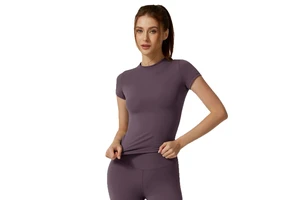 Quick-Dry Women's Yoga Top with Front Logo Short Sleeve Blouse for Outdoor Running Sports Inner Wear