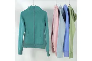 Hot Selling 2025 New Women's Winter Fleece Gym Hoodie Zipper Hooded Yoga Jacket Breathable and Seamless Washed Technics