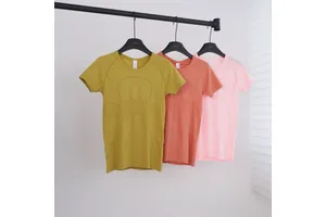 Short Sleeve Yoga T-Shirt Women Quick Dry Breathable Slim Fit Gym Fitness Running Top Crew Neck Athletic Sports Wear