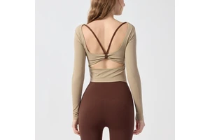 Everline United Kingdom: Training Tank Built on Recycled Polyester/Spandex Tricot Knit