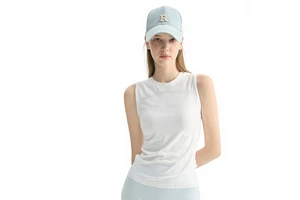 Women's Seamless Breathable Chest-Line Sleeveless Yoga Vest 100% Nylon Lightweight Tight-Fitting Sports Cover-Up