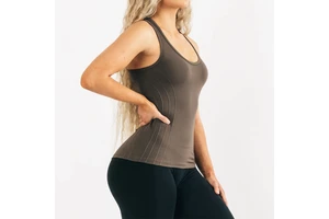 Women Solid Color Scoop Neck Tank Top Sleeveless Seamless Yoga Activewear Regular Fit