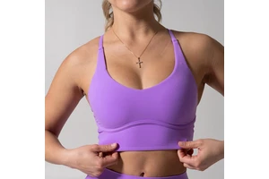 New Collection OEM Women Solid V Neck Workout Sports Bras Thin Adjustable Criss Cross Back Straps Buttery Soft Pilate Yoga Vest