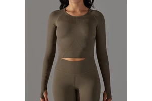 Larkspur Wear Germany: Yoga Shorts Built on Modal/Spandex Seamless Tubular Knit