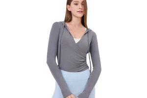 Women's Long Sleeve Hooded Yoga Tops Quick Dry Workout Gym Shirts Slim Fit Going Out Running Tops Breathable Design